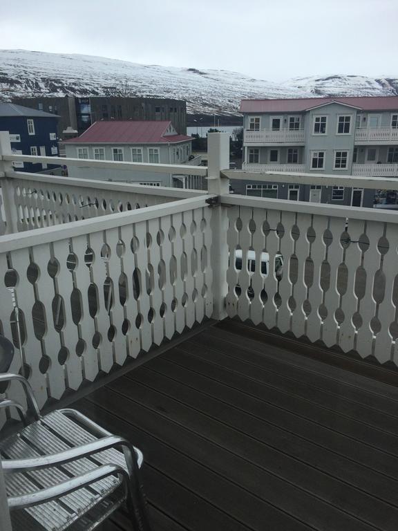 Hotel Ibudir Apartments アークレイリ エクステリア 写真