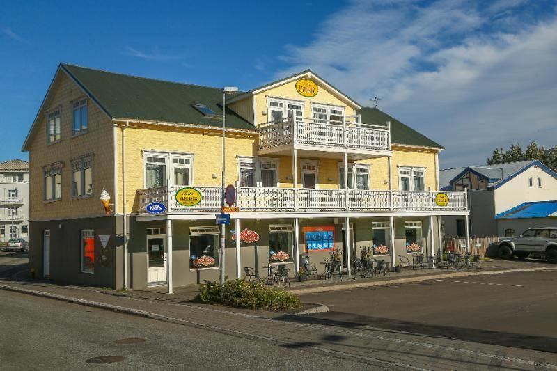 Hotel Ibudir Apartments アークレイリ エクステリア 写真