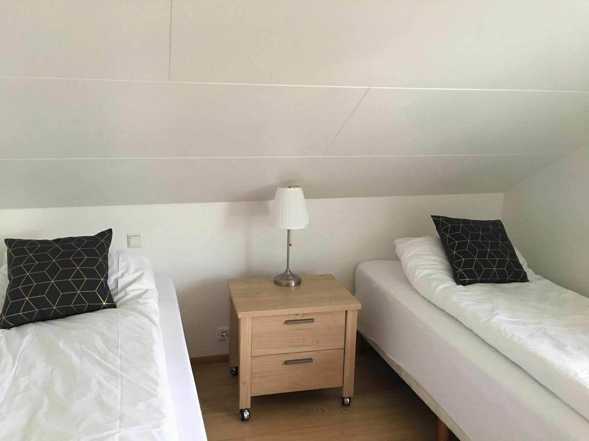 Hotel Ibudir Apartments アークレイリ エクステリア 写真